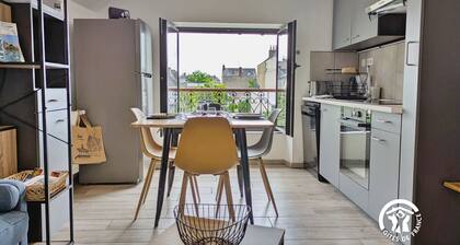 Cozy apartment in Laval, parking included, for 4 people