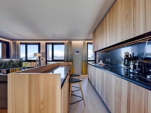 Fridge, microwave, dishwasher