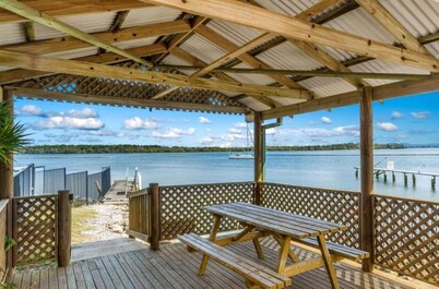 Lovely Iluka! Come whale spotting! Boat ramp, boat parking,barbi, jetty, pool.