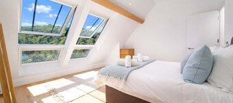 Overwater Point – 2-Bed River View Apartment at Tors Park