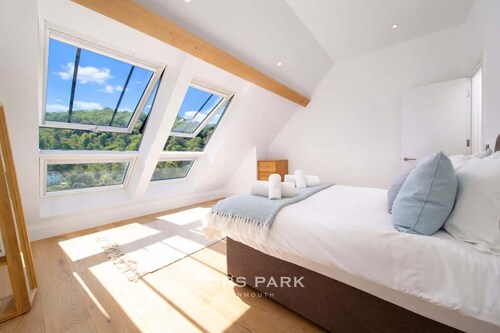 Overwater Point – 2-Bed River View Apartment at Tors Park