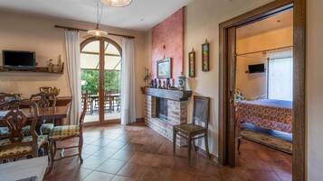 4 camere, culla da viaggio, Wi-Fi gratuito