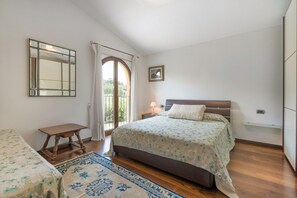 4 habitaciones, cuna de viaje y wifi gratis 