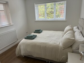 3 bedrooms, individually decorated, individually furnished, free WiFi