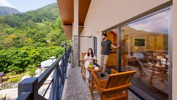 Van Rekha (Luxury Forest Treeline Room with Private Balcony) | Balcony