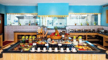 Daily buffet breakfast for a fee