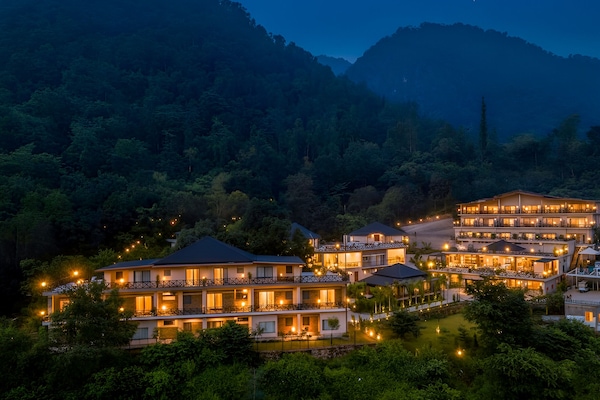 Front of property – evening/night