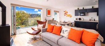 Overwater Reach – 2-Bed River View Apartment at Tors Park