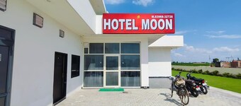 Hotel Moon -Near Bus Stand Panipat