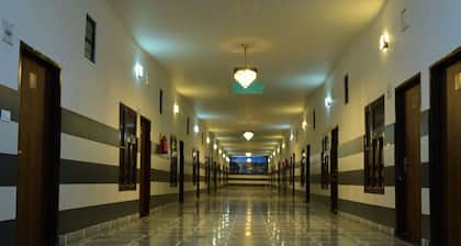 Hotel Moon -Near Bus Stand Panipat