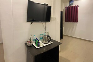 Standard Room | Free WiFi, bed sheets