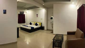 Quarto luxo | Wi-Fi de cortesia, roupa de cama