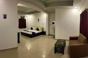 Deluxe Room | Free WiFi, bed sheets