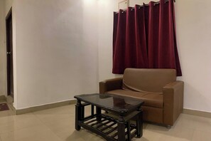 Deluxe Room | Free WiFi, bed sheets