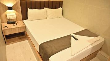 Deluxe Room | Free WiFi, bed sheets