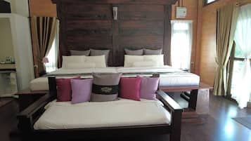 Desk, free WiFi, bed sheets