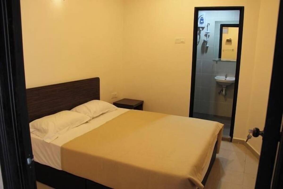 مكتب ومكواة/لوح كي وواي فاي مجانًا وملاءات أسرّة