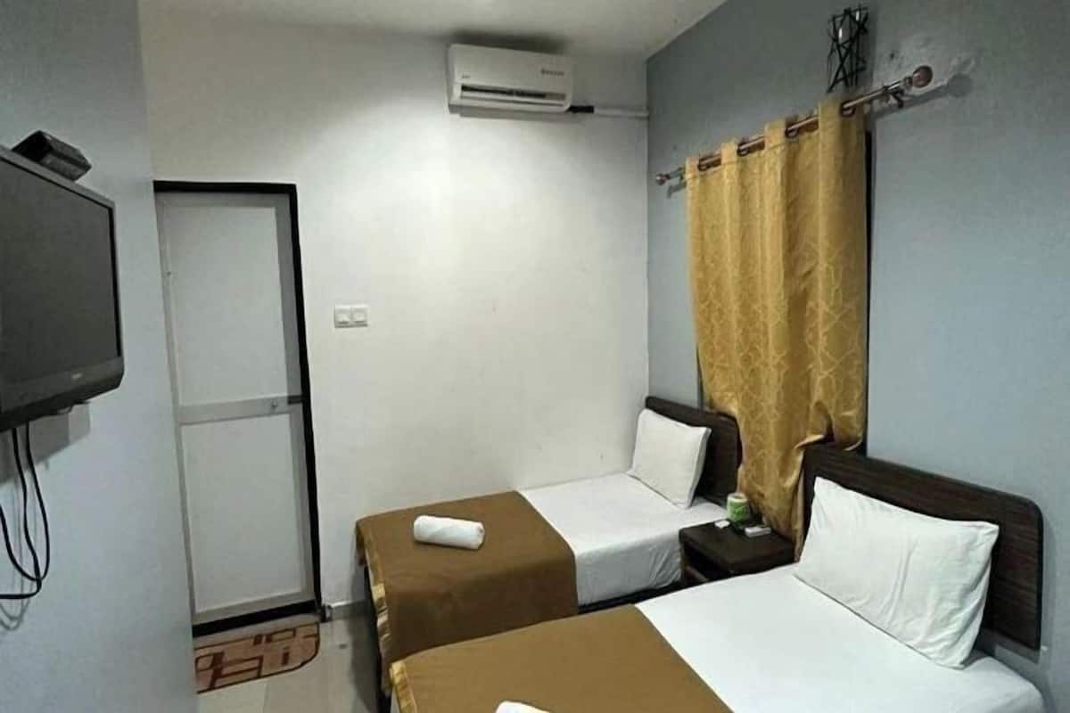 Desk, iron/ironing board (on request), free WiFi, bed sheets