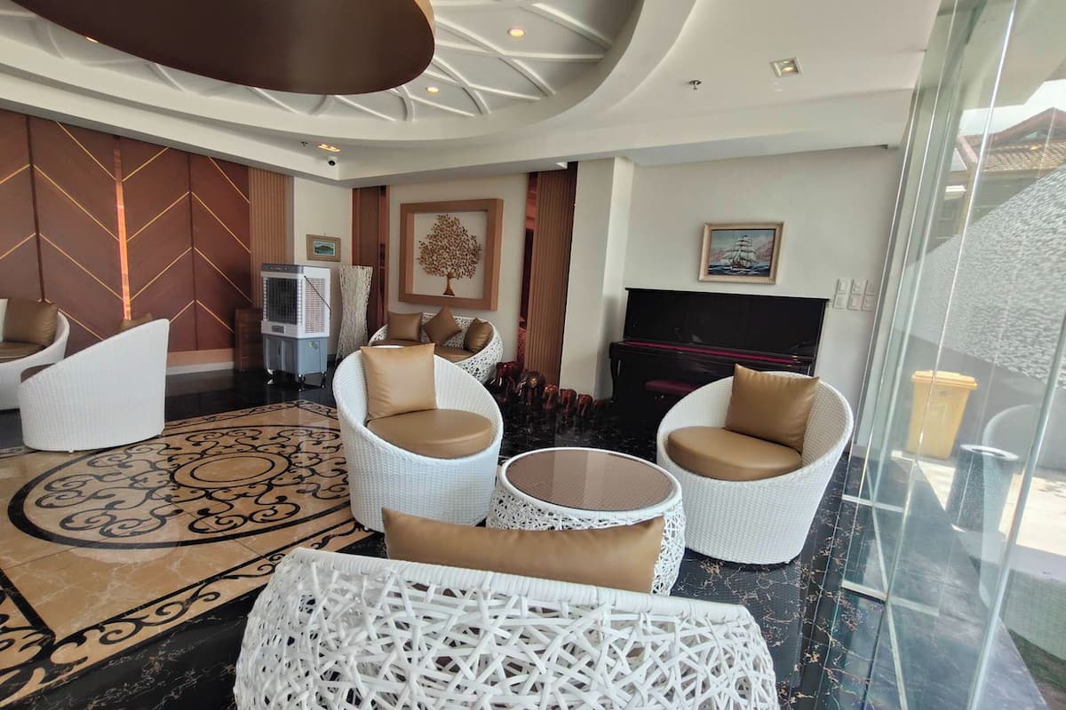 Luxury Room | Minibar, desk, blackout curtains, iron/ironing board