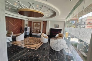 Lobby - Famous Maple Hotel (Angeles City)