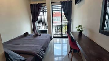 Standard Double Room | Desk, free WiFi, bed sheets
