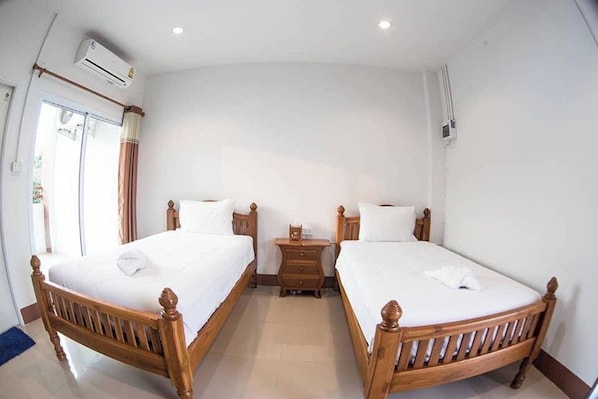 Quarto duplo standard | Wi-Fi de cortesia, roupa de cama