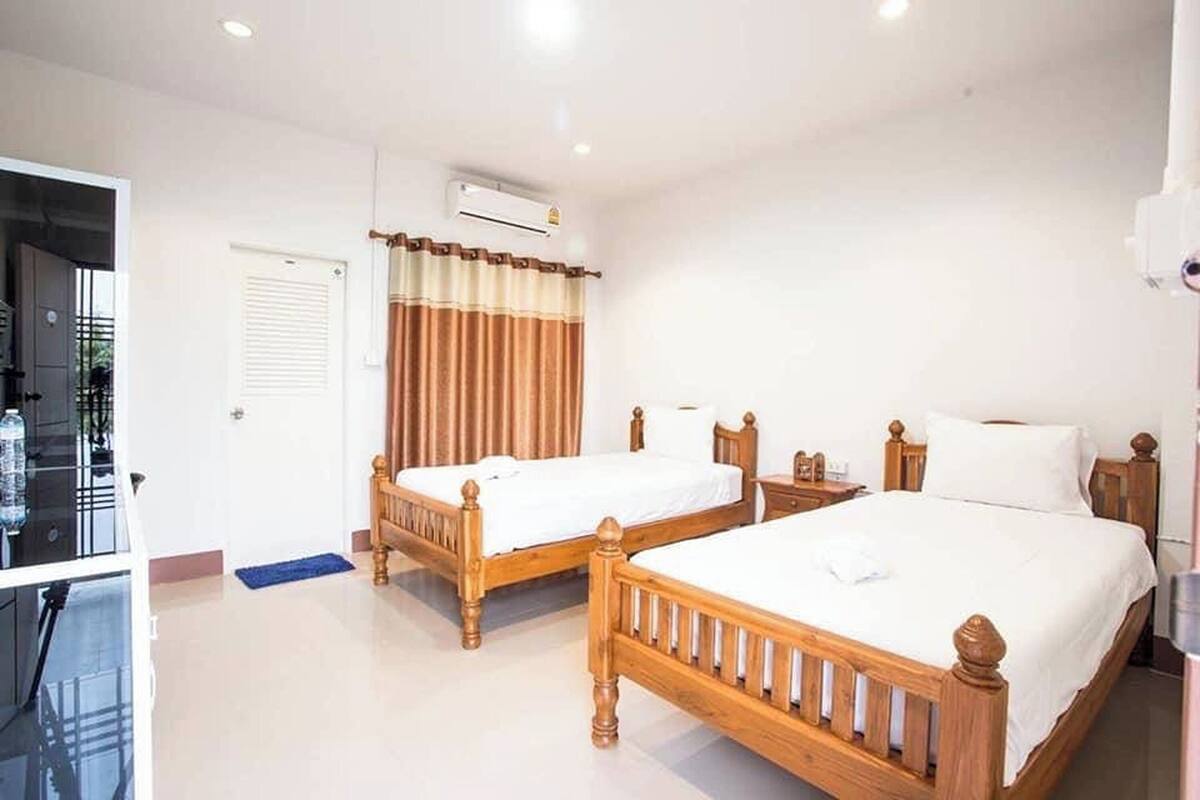 Standard Twin Room | Free WiFi, bed sheets