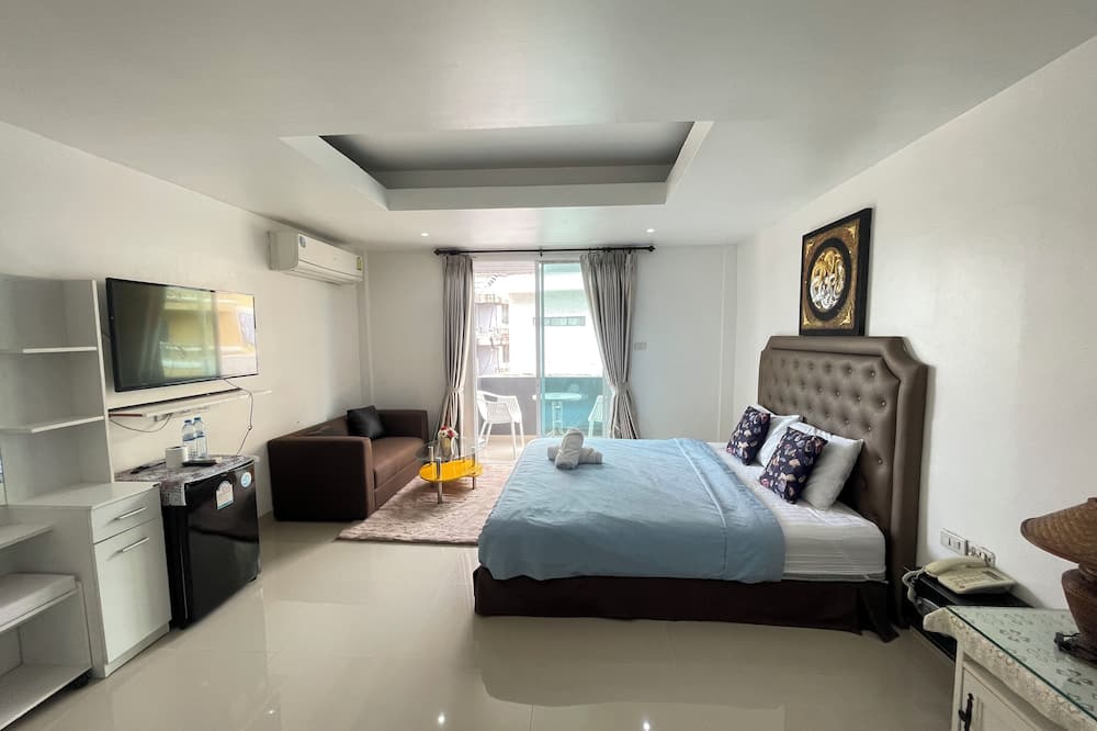 W-9 Hotel