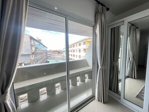 Deluxe Room | View from room - W-9 Hotel (Pattaya)