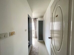Quarto luxo | Cofres nos quartos, escrivaninha, cortinas blackout, Wi-Fi de cortesia