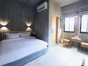 デラックス ダブルルーム | ミニバー、WiFi (無料)、ベッドシーツ