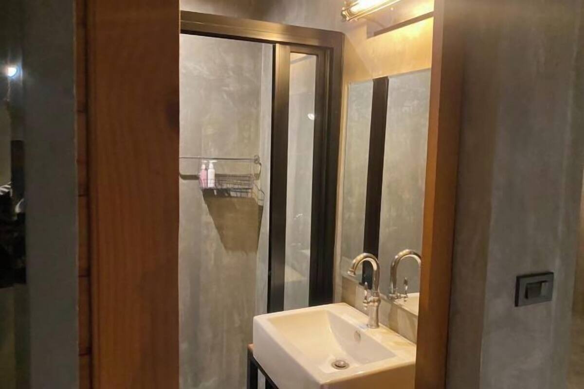 Regadera, regadera tipo lluvia, amenidades de baño gratuitas
