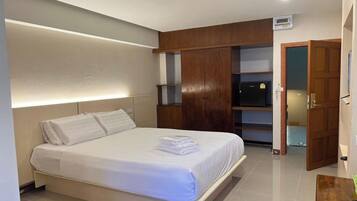 Dobbeltrom | Skrivebord, blendingsgardiner, wi-fi (inkludert) og sengetøy