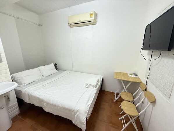 Standard Room, No Windows | Free WiFi