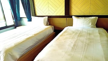 Superior Twin Room | Desk, free WiFi, bed sheets