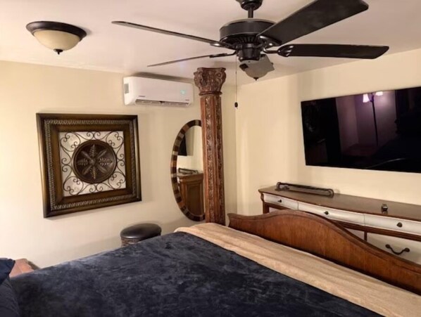 1 bedroom, desk, free WiFi, bed sheets
