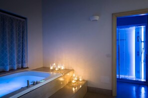 Bathroom - Romantic  House Il Narciso (Papiano)