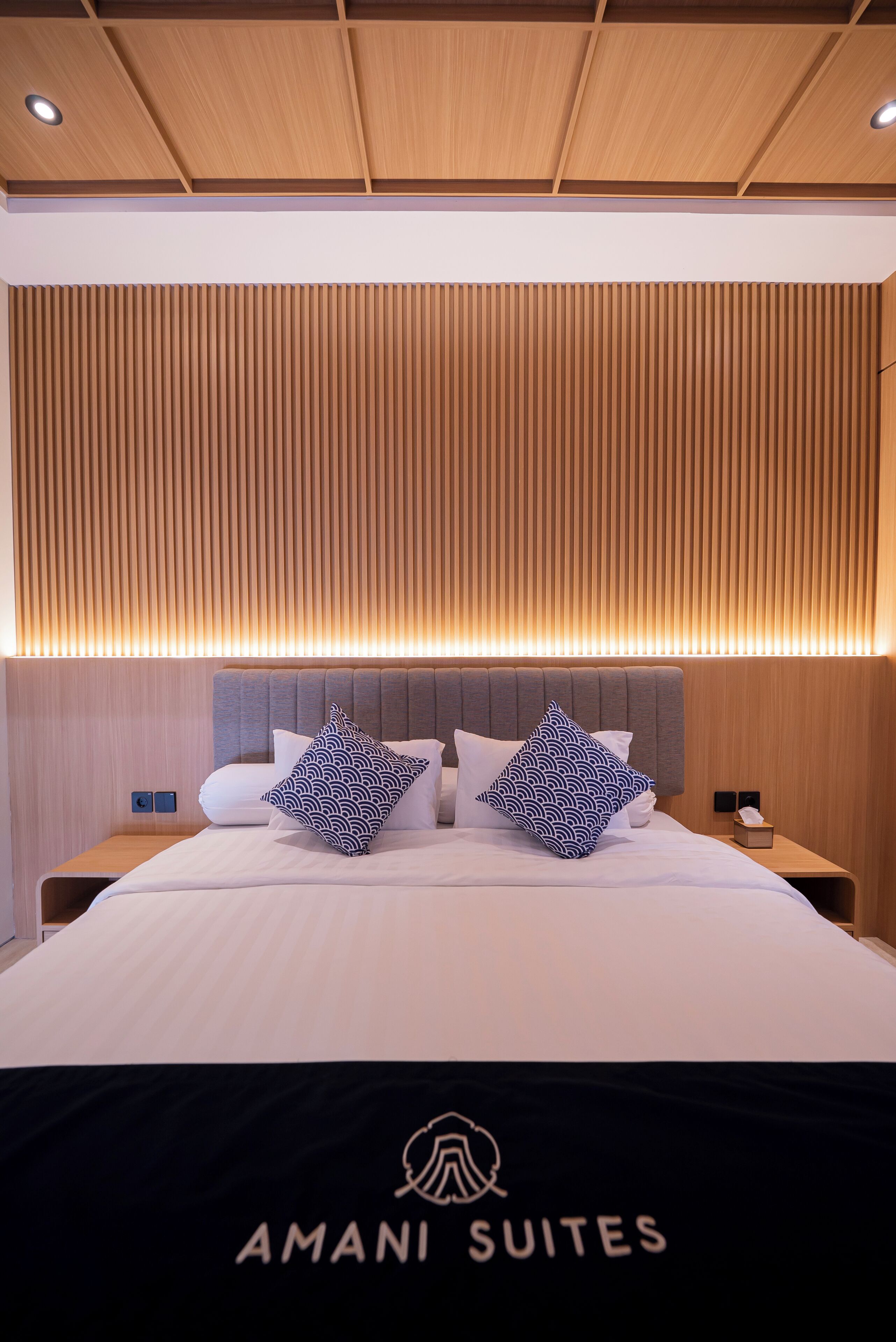 Ropa de cama de alta calidad y minibar con artículos gratuitos 