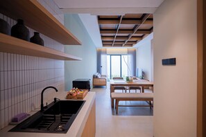 家庭套房, 非吸煙房 (Osaka) | 私人廚房 | 小冰箱、爐台、電鍋、鍋具/餐盤/廚房用品