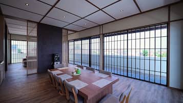 Tokyo | Makan di kamar