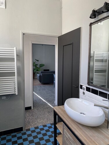 Appartement indépendant dans maison de village