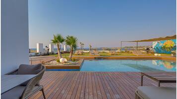 Suite Studio Supérieure | Piscine