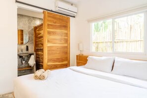11 quartos, ferros/tábuas de passar roupa, roupa de cama