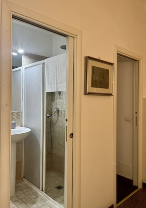 Shower, hair dryer, bidet, towels - ROMA VINTAGE IN ROME PRATI (Roma)