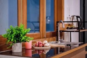 Basic Double or Twin Room | Private kitchen | Fridge, paper towels - Alpha Style Ngo Van Nam (Phuong Sai Gon)