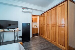 Studio Supérieur | Couette en duvet d'oie, coffres-forts dans les chambres, bureau