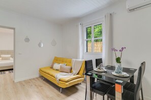 غرفة لتناول الطعام