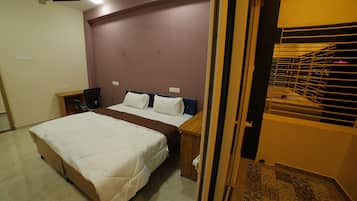 مكتب ومساحة عمل للكمبيوتر المحمول