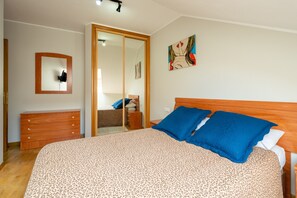 2 dormitorios, tabla de planchar con plancha, wifi y ropa de cama