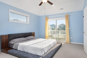 3 slaapkamers, een strijkplank/strijkijzer, gratis wifi, beddengoed